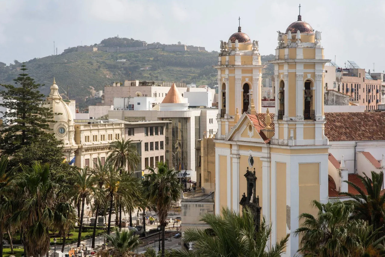 Ceuta historische waterkant en Middellandse Zee landschap