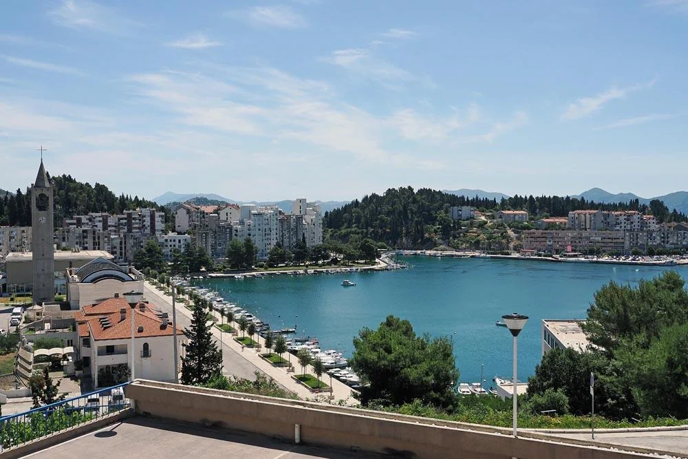 Ploče, Baćina Meren en trekpleisters in zuidelijke Kroatië