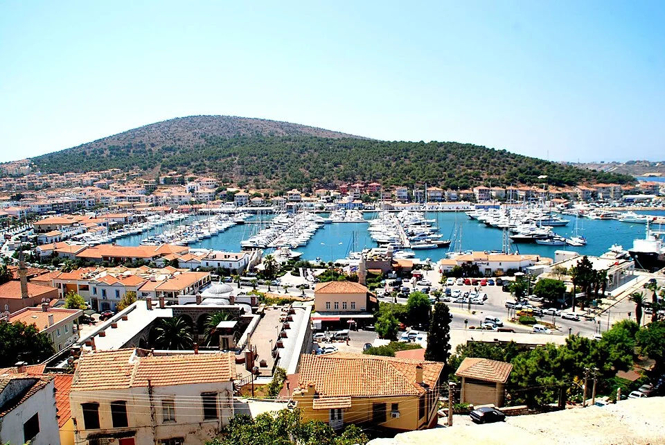 Kust- en havenomgeving van Çeşme